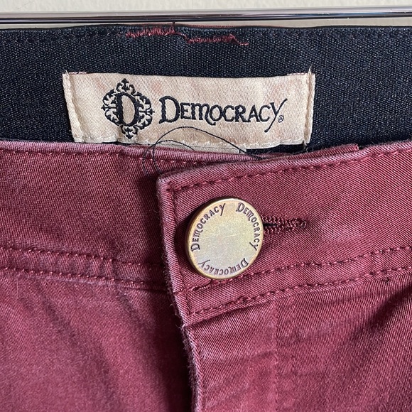 Democracy Women's Skinny Jeans in Burgundy - Picture 3 of 9